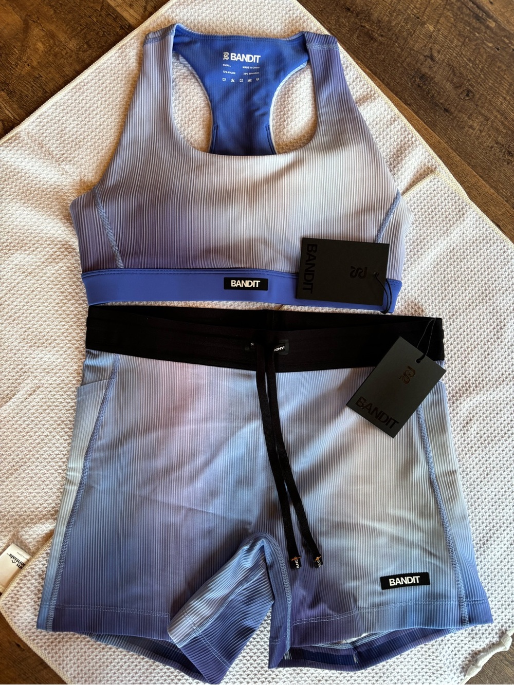 NWT Womenโs Bandit Running Set